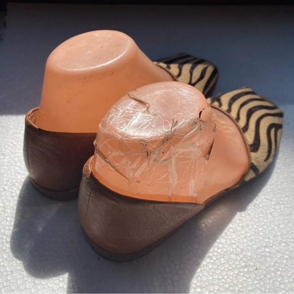 Franco Sarto Venezia Women’s Tan Brown Flat Leather Slip on Sandals Size 6.5M - Picture 6 of 14